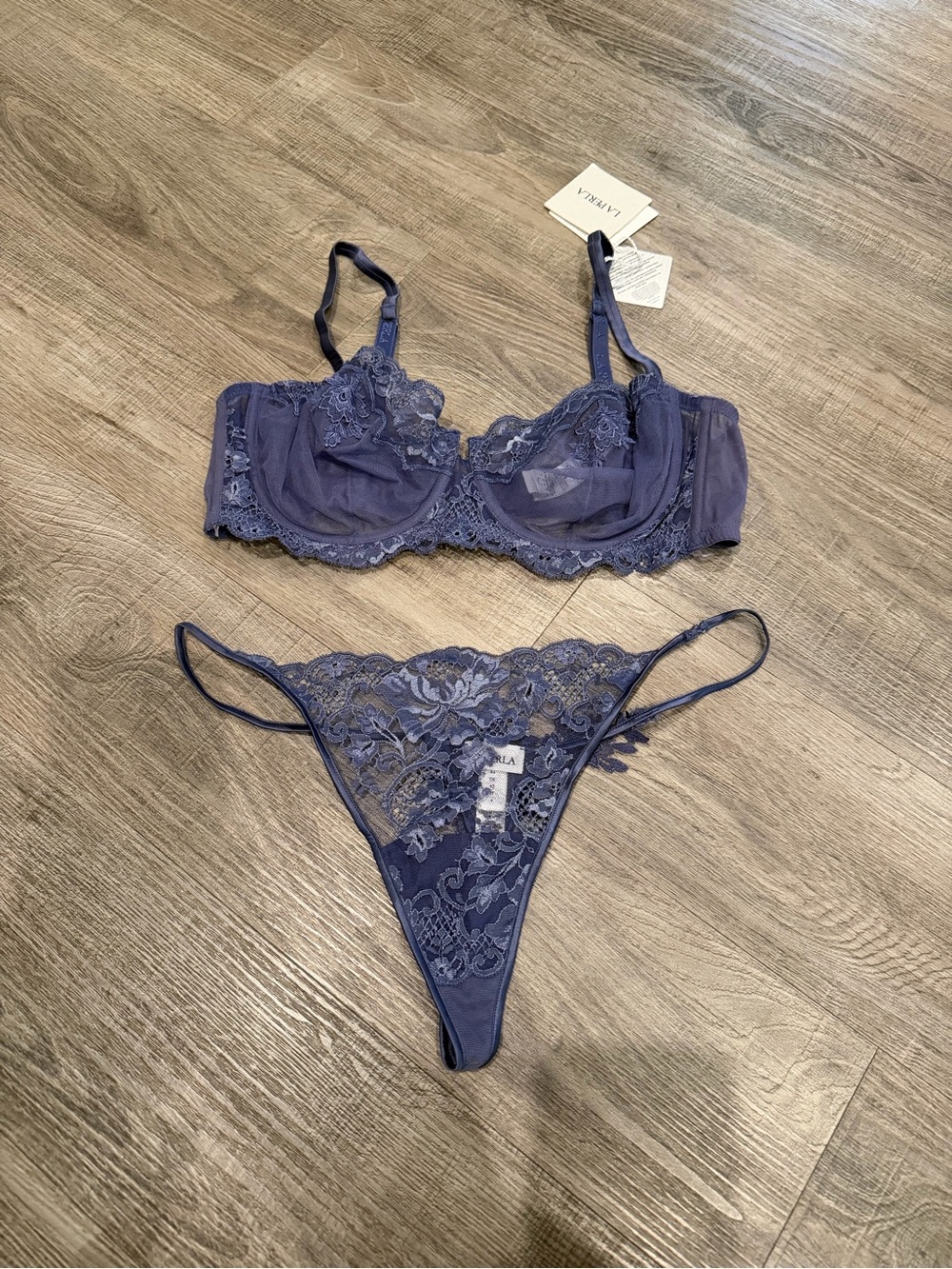 LA PERLA Lingerie Set - Lace Underwire Bra & Lace Thong in Deep Blue